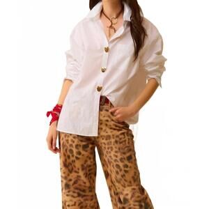 NEW Q2 oversized blouse with heart buttons in white